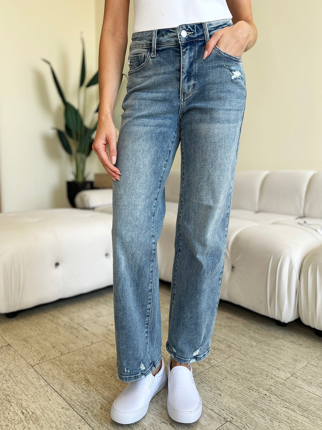 Women's Judy Blue Full Size High Waist Distressed Straight Jeans