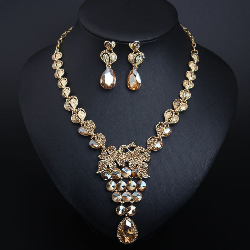 European and American light luxury crystal gem necklace and earrings set dress banquet female