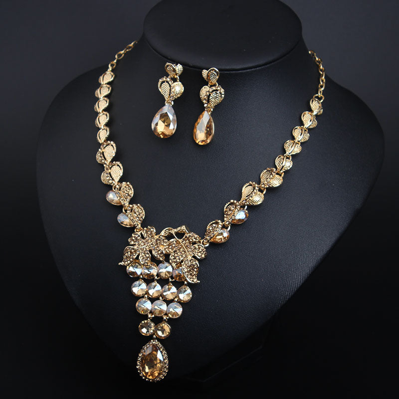 European and American light luxury crystal gem necklace and earrings set dress banquet female