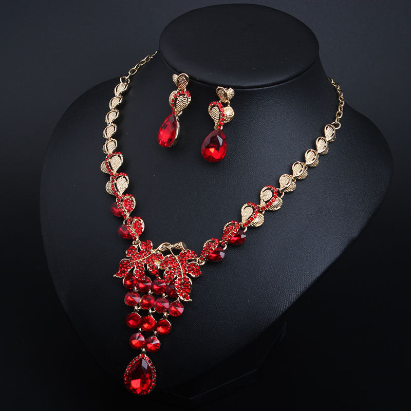 European and American light luxury crystal gem necklace and earrings set dress banquet female