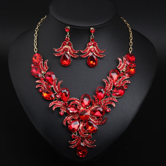 New style super flash flower European and American crystal necklace earrings set dress bride