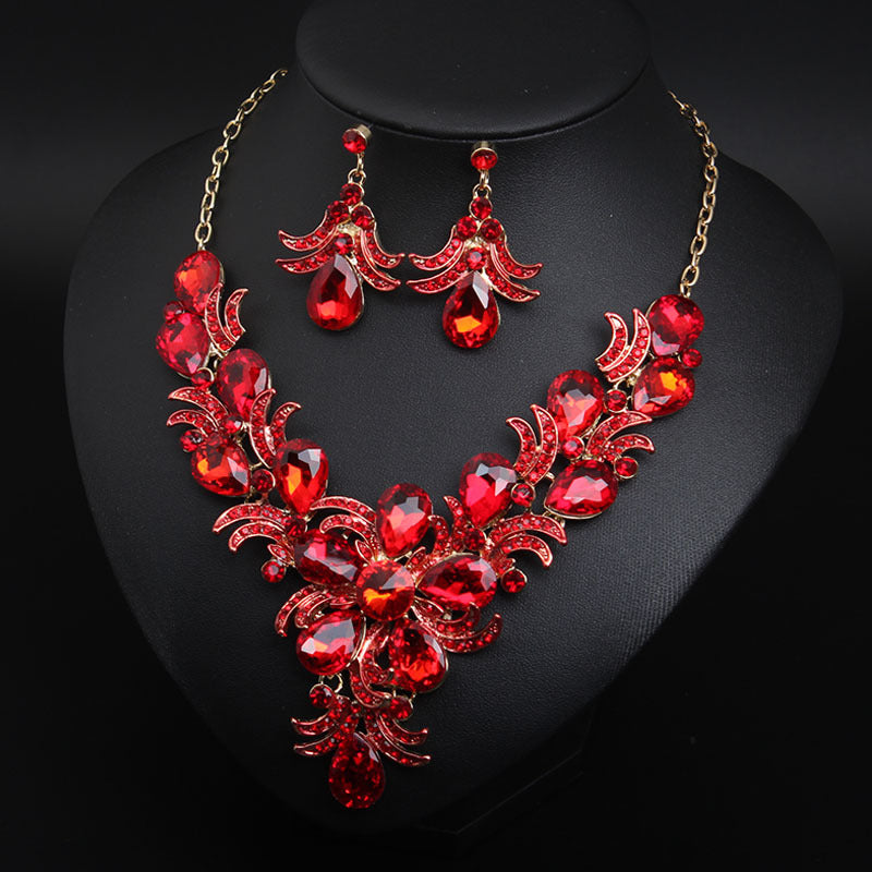 New style super flash flower European and American crystal necklace earrings set dress bride