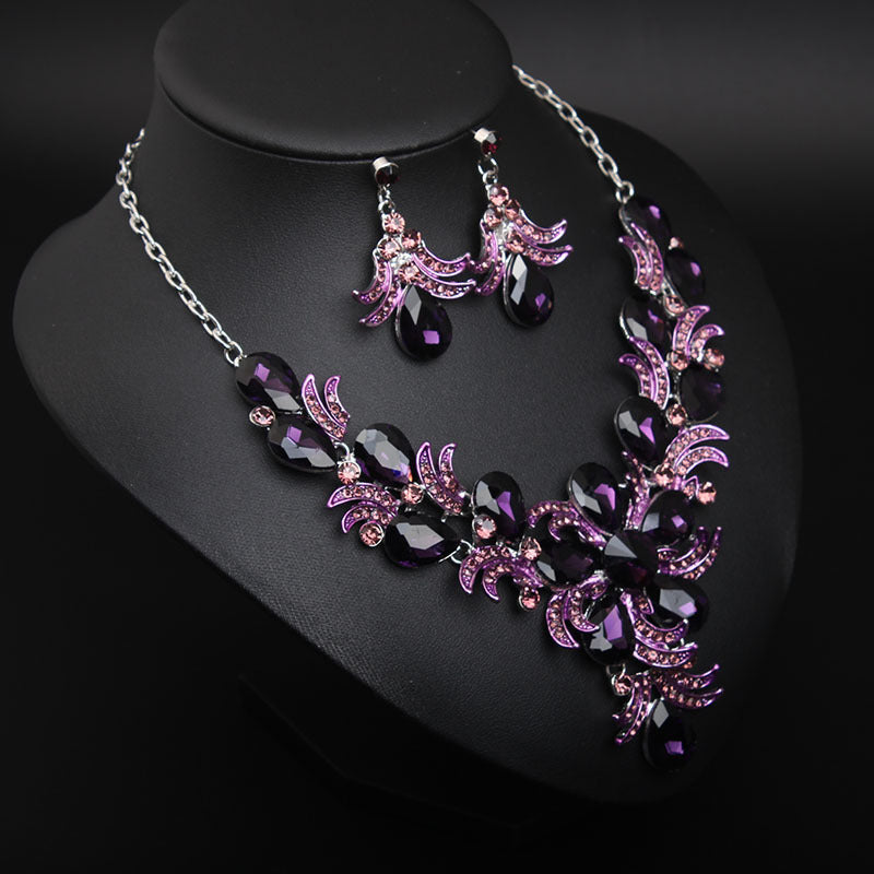 New style super flash flower European and American crystal necklace earrings set dress bride