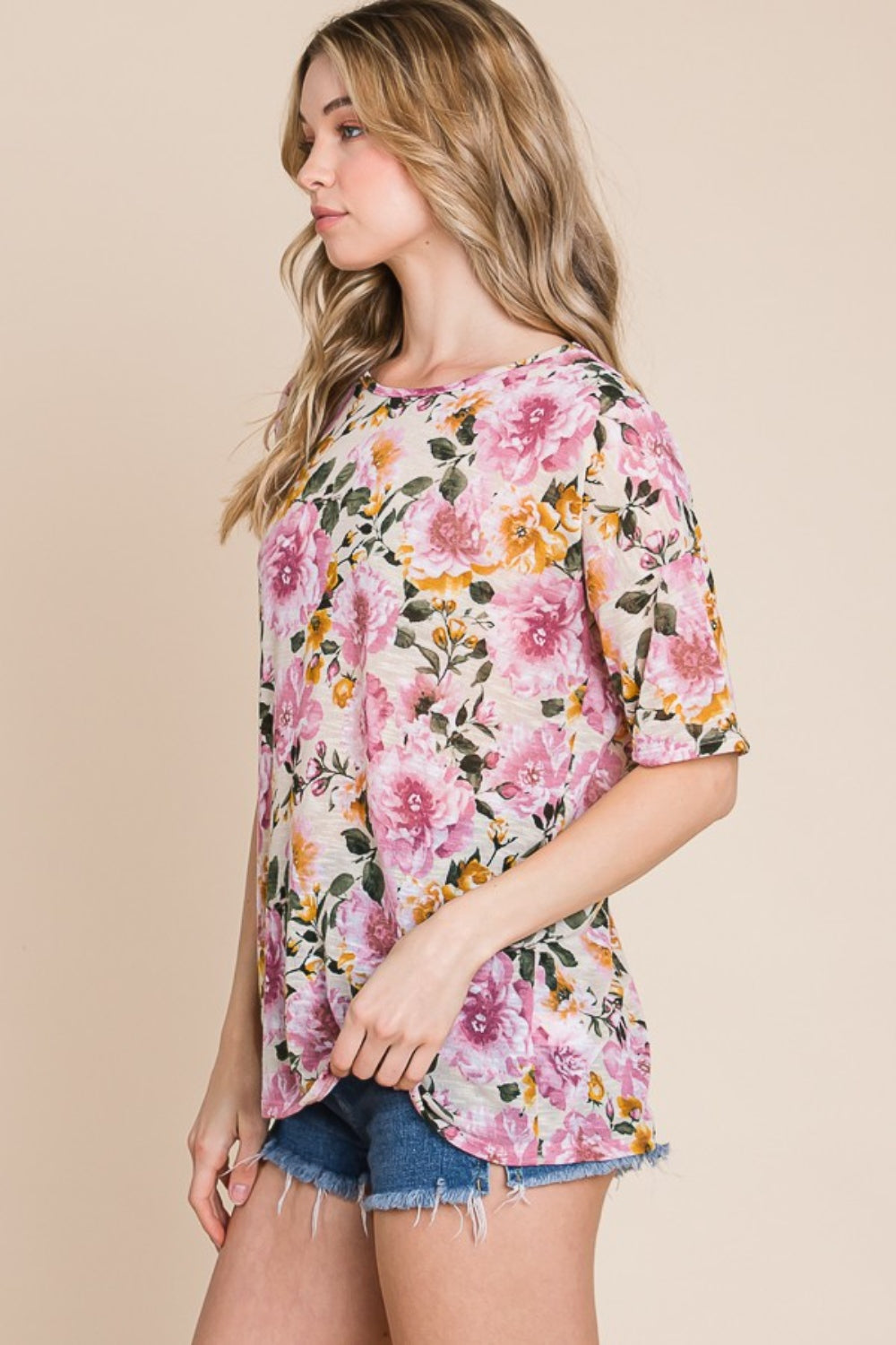 Women's BOMBOM Floral Round Neck T-Shirt