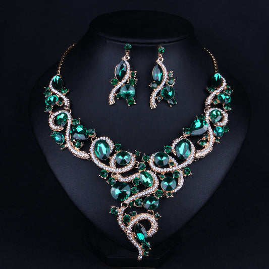 Luxury rhinestone necklace and earrings set green palace baroque style decorative necklace