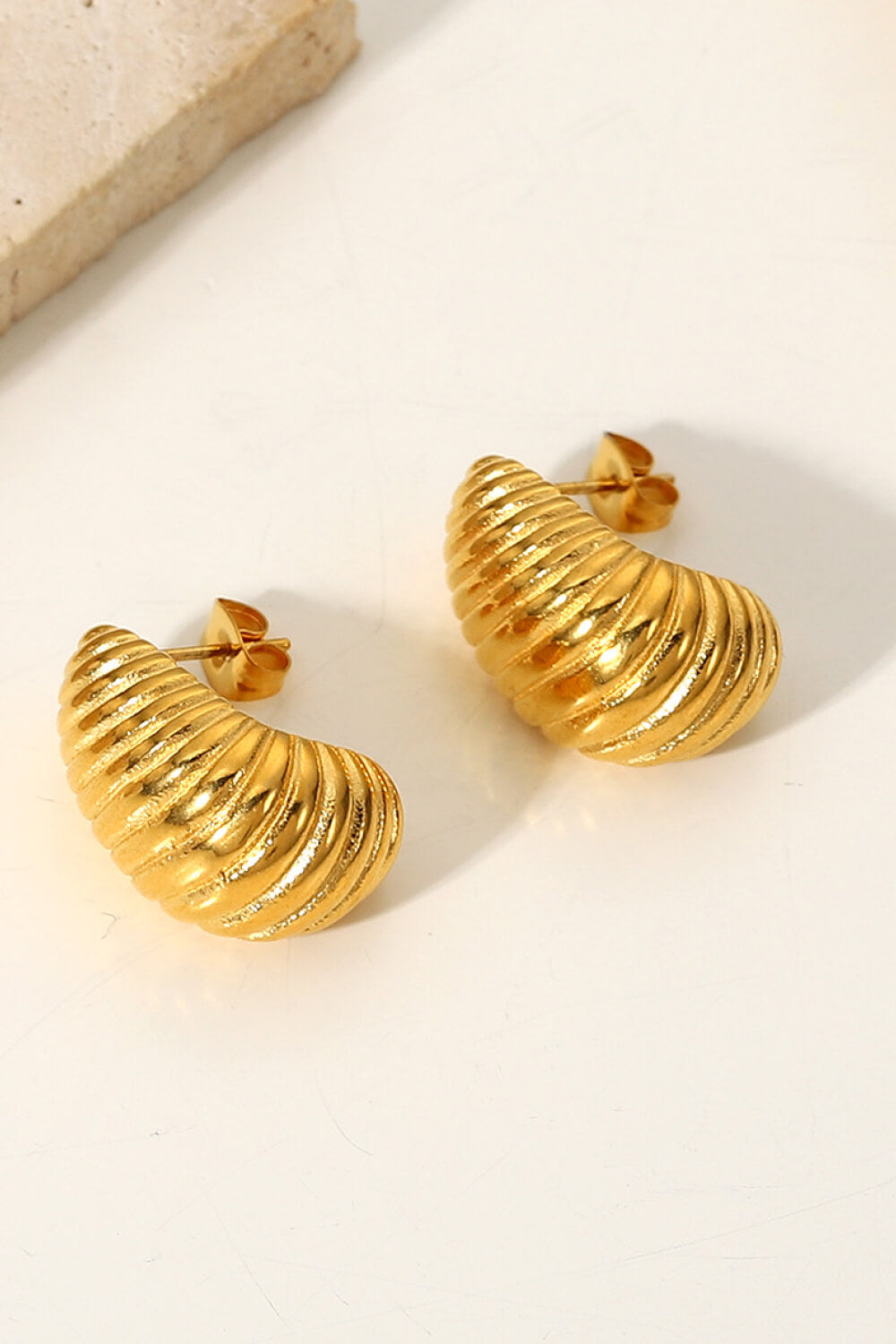 Women's Shell Shore Spiral Stud Earrings