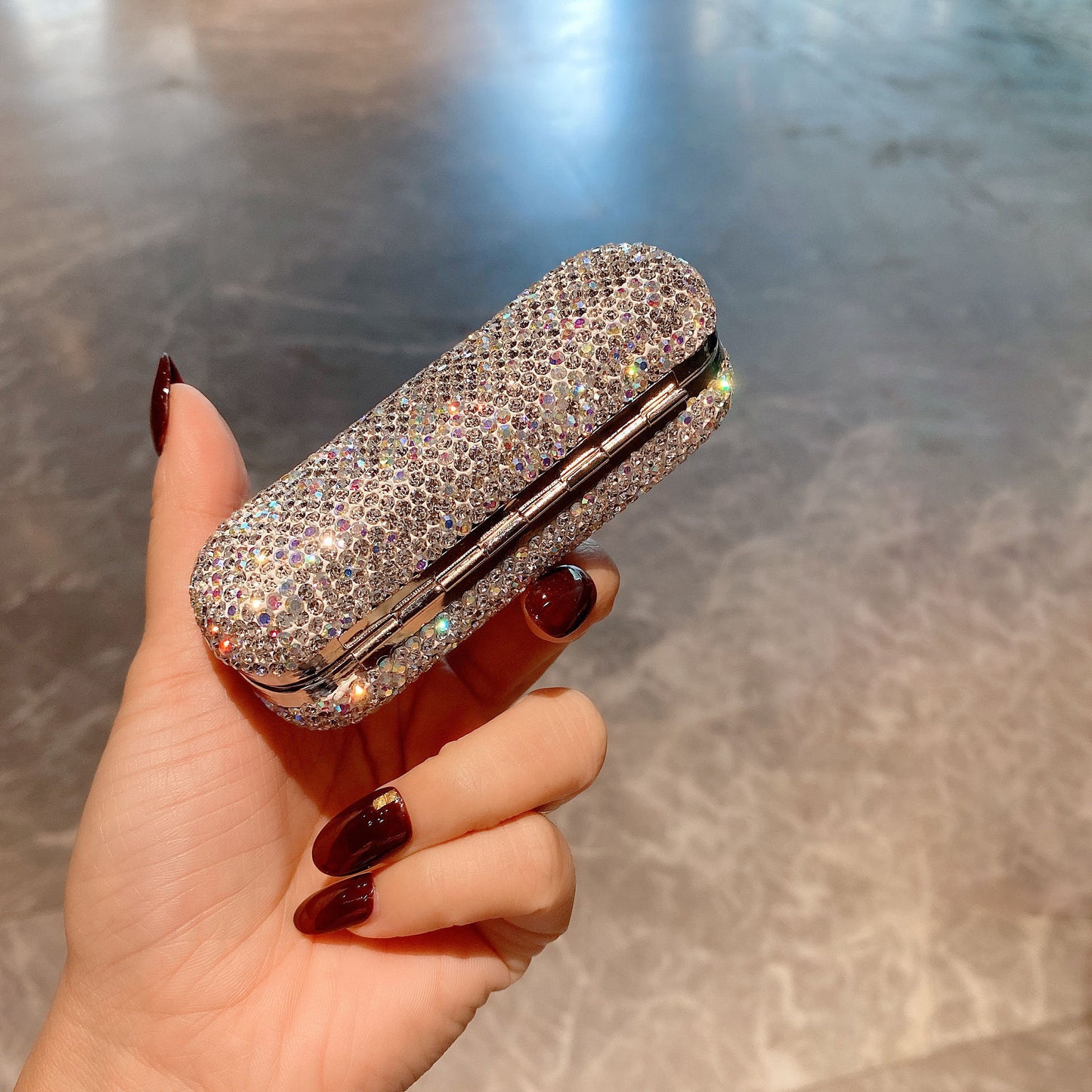 Shiny Rhinestones Lipstick Case With Mirror Diamonds Clip Portable Travel Universal Holder Storage Box Dust-proof Women Gifts