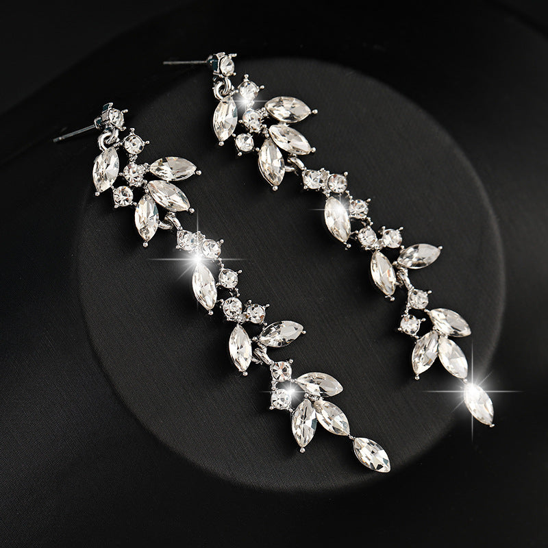 Fashionable Necklace and earrings, light luxury, cross-border exquisite bridal jewelry three-piece set