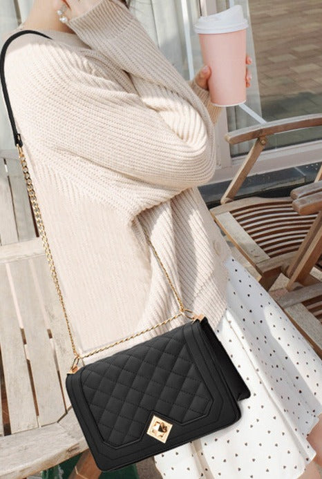 Trendy fashion diamond embossed crossbody handheld small square bag fresh and sweet ladies bag