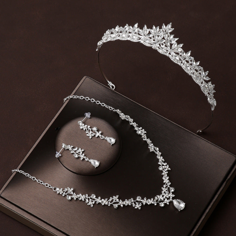 Wedding crown new headband main wedding dress crown style high-end atmospheric necklace three-piece set female bridal headwear