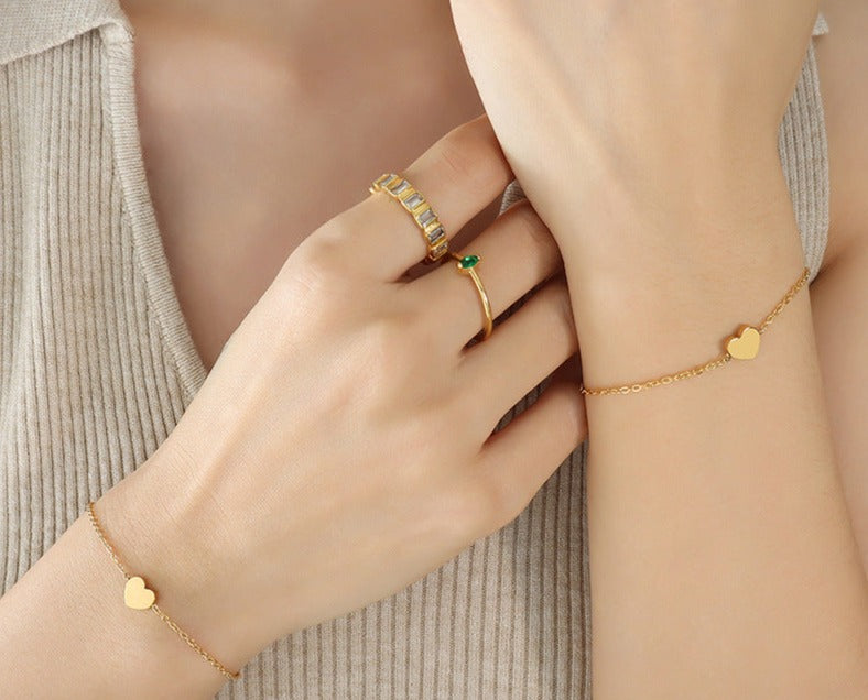 18K Gold Plated Stainless Steel Dainty Small Round Coin Disc Initial Bracelet For Birthday Gift