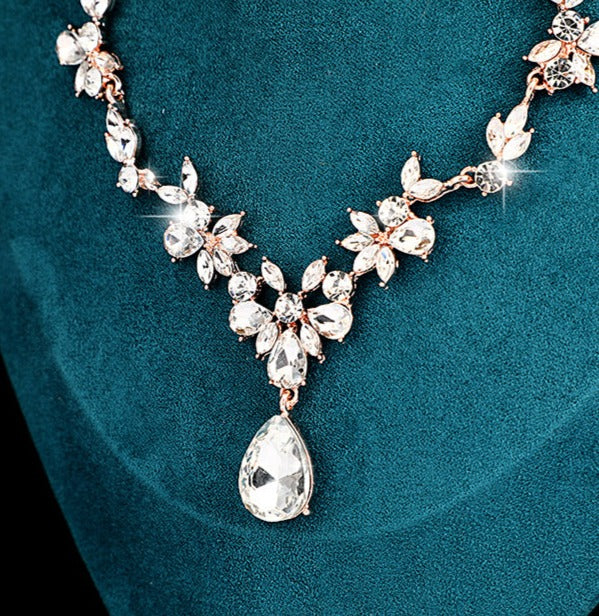 Generous bridal necklace, earrings, wedding essential zircon wedding jewelry set, retro French light luxury jewelry