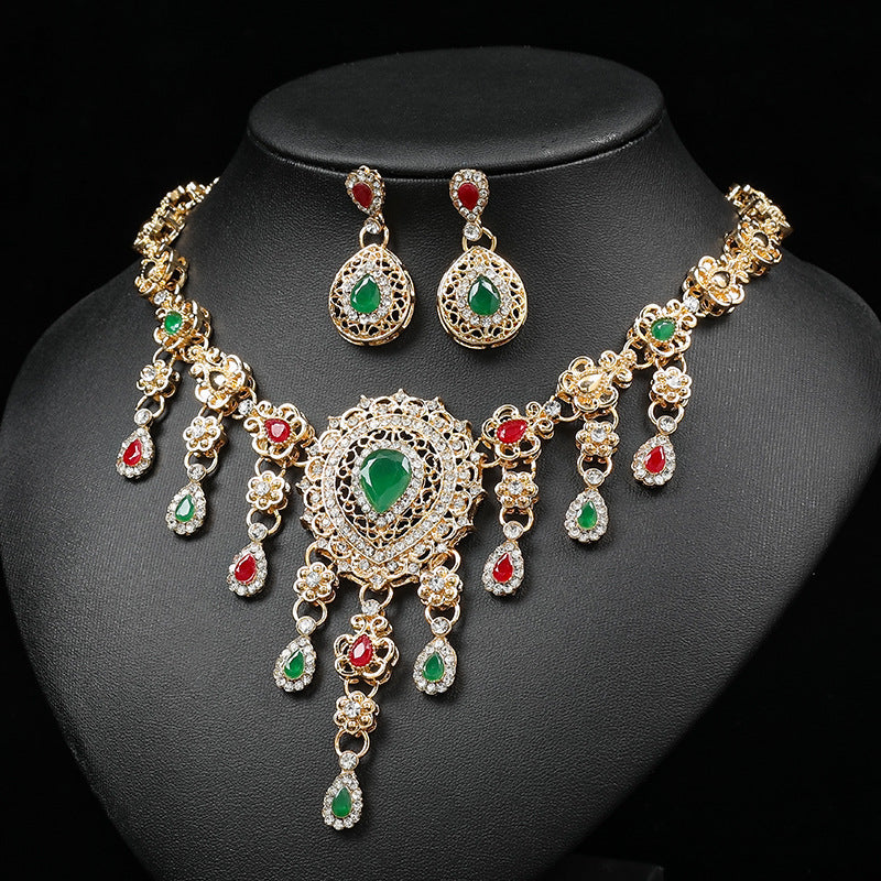 4pcs Set Vintage Gold Jewelry Set With Necklace, Earrings, Ring And Bracelet For Women, Embellished With Gemstones And Rhinestones