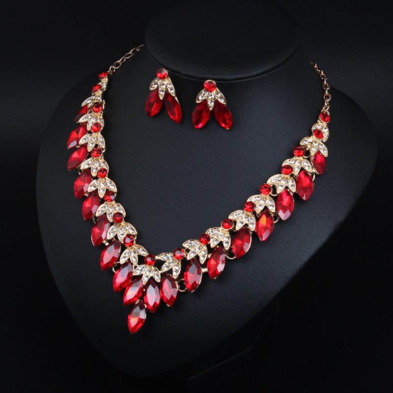 Sparkling crystal gem necklace and earrings set dress wedding dress dinner women's jewelry