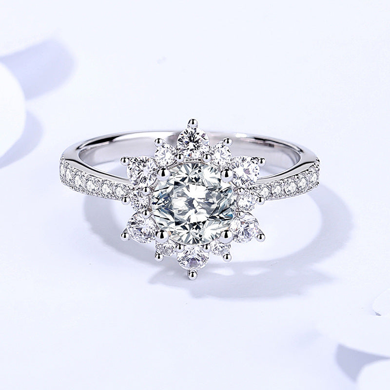 Sunflower Ring Women's 925 Sterling Silver Light Luxury Temperament 1 Carat Moissanite Ring