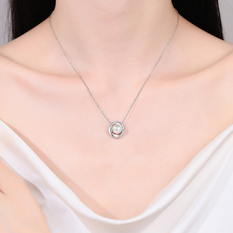 S925 silver pearl necklace whirlwind round pendant light luxury Necklace