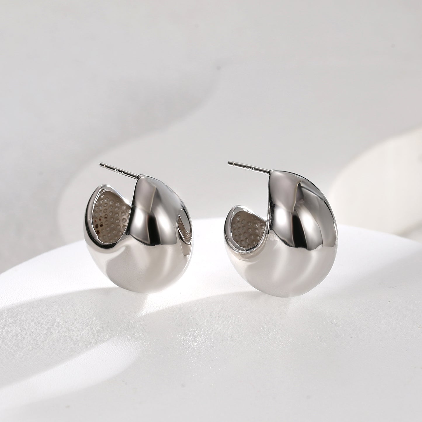 Style three-dimensional moon bud mirror style s925 silver needle simple earrings