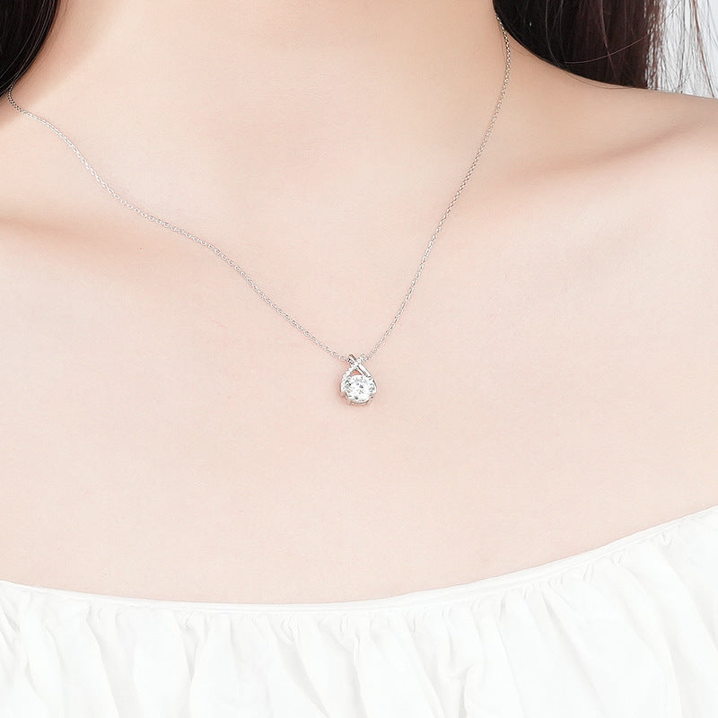 Damila S925 sterling silver necklace moissanite four-prong inlaid with zircon fashion cross light luxury design clavicle chain