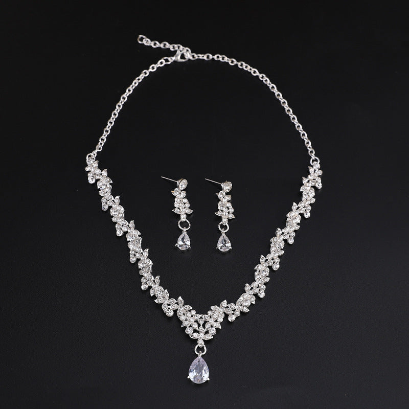 Zircon necklace and earrings two-piece set with diamonds