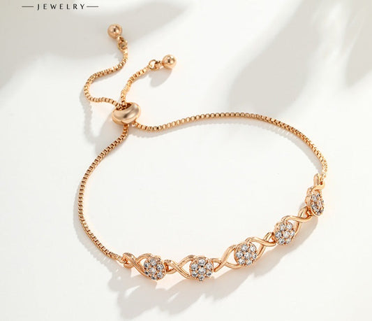 Adjustable hand-girdle pull-out bracelet is a light, luxurious and stylish gift