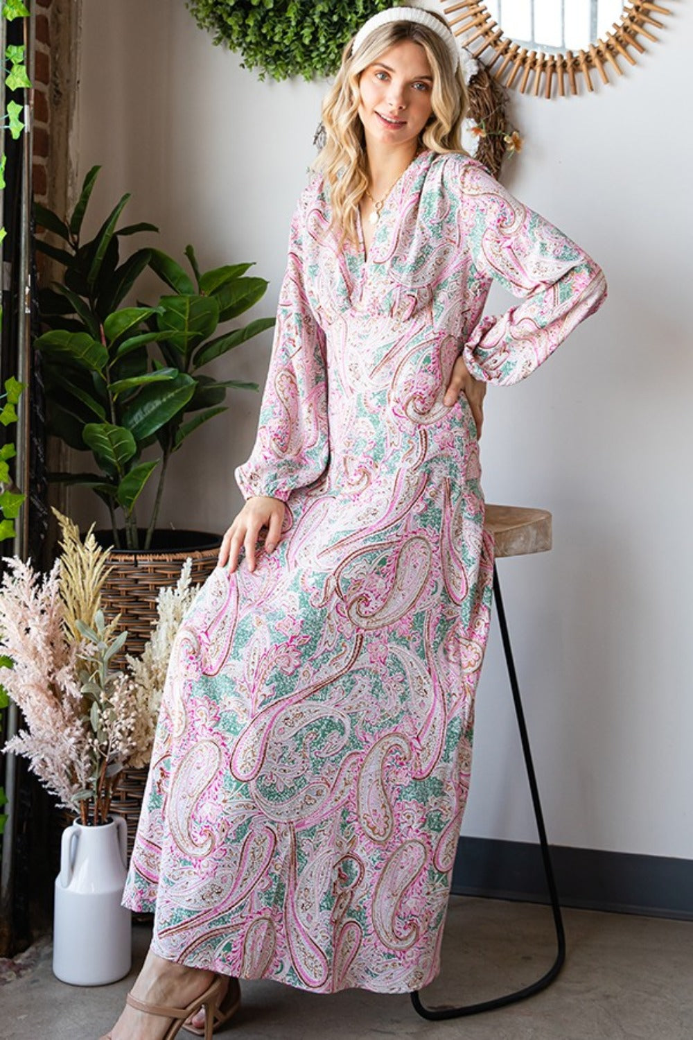 Women's First Love Paisley Print Tie-Back Long Sleeve Maxi Dress