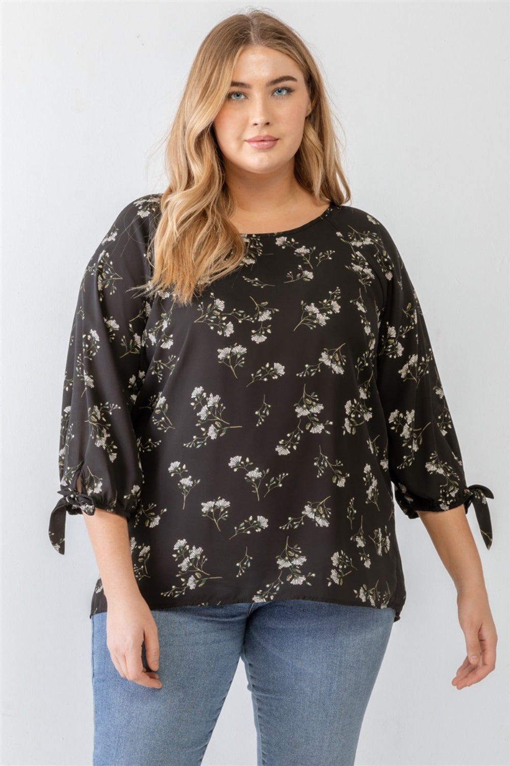 Women's Plus Size Floral Round Neck Blouse