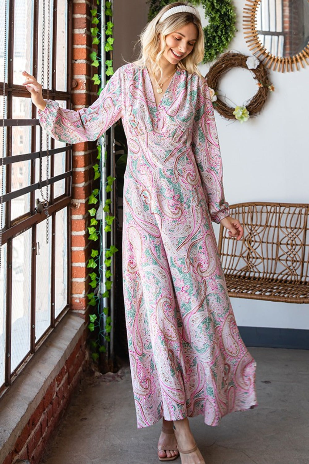 Women's First Love Paisley Print Tie-Back Long Sleeve Maxi Dress