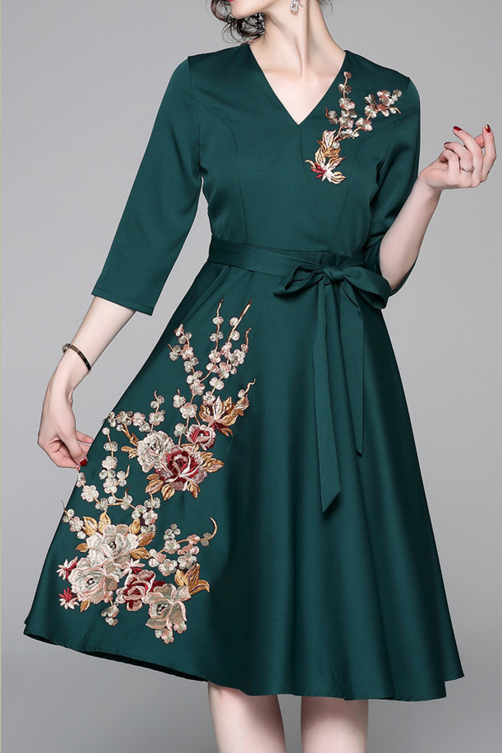 Women Embellished Embroidery V-Neck Belted Party Dress - C14941