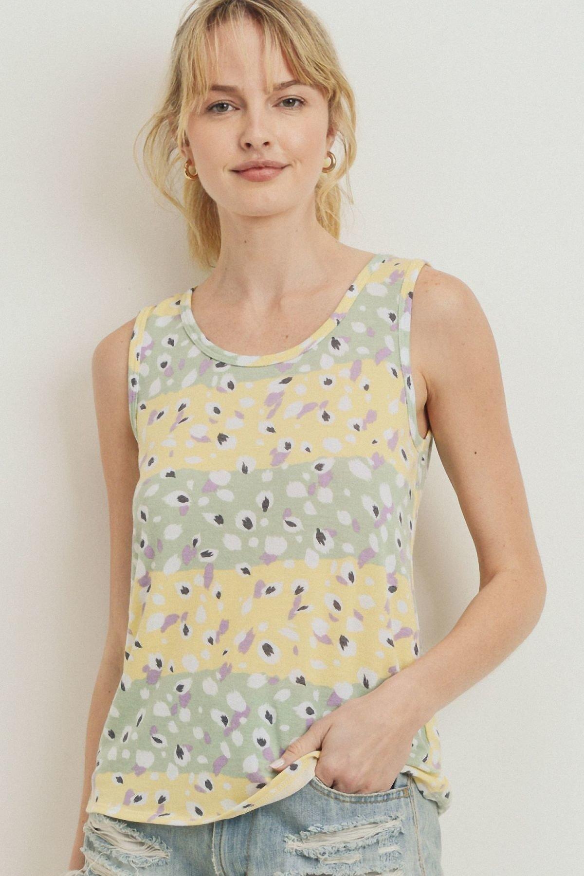 Women's Printed Terry Back Opened Sleeveless Top