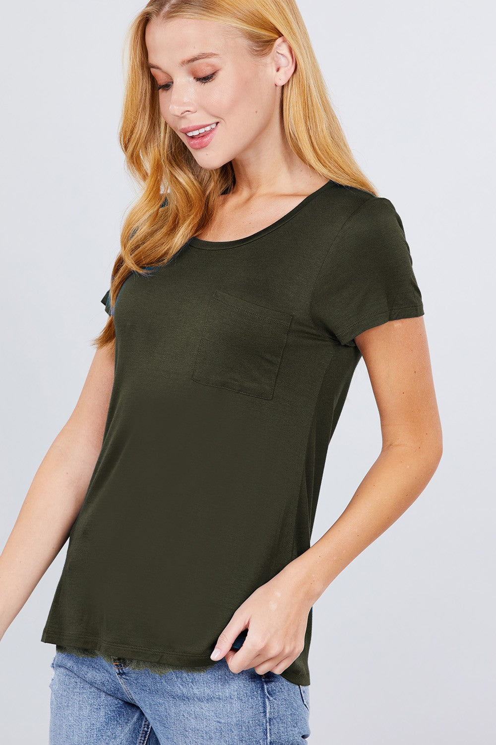 Women's Short Sleeve Scoop Neck Top With Pocket