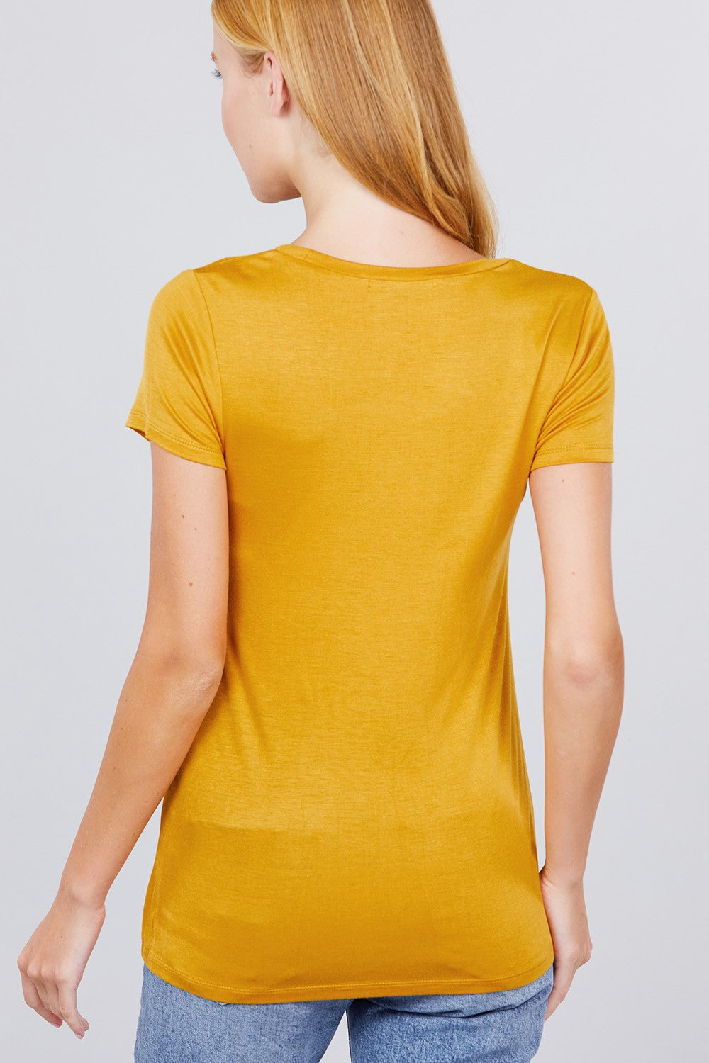 Women's Short Sleeve Scoop Neck Top With Pocket