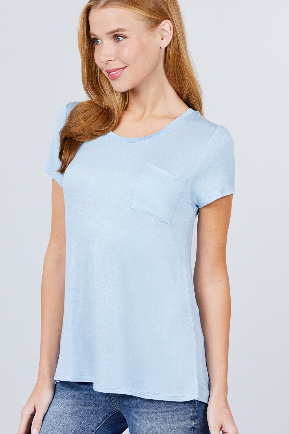 Women's Short Sleeve Scoop Neck Top With Pocket