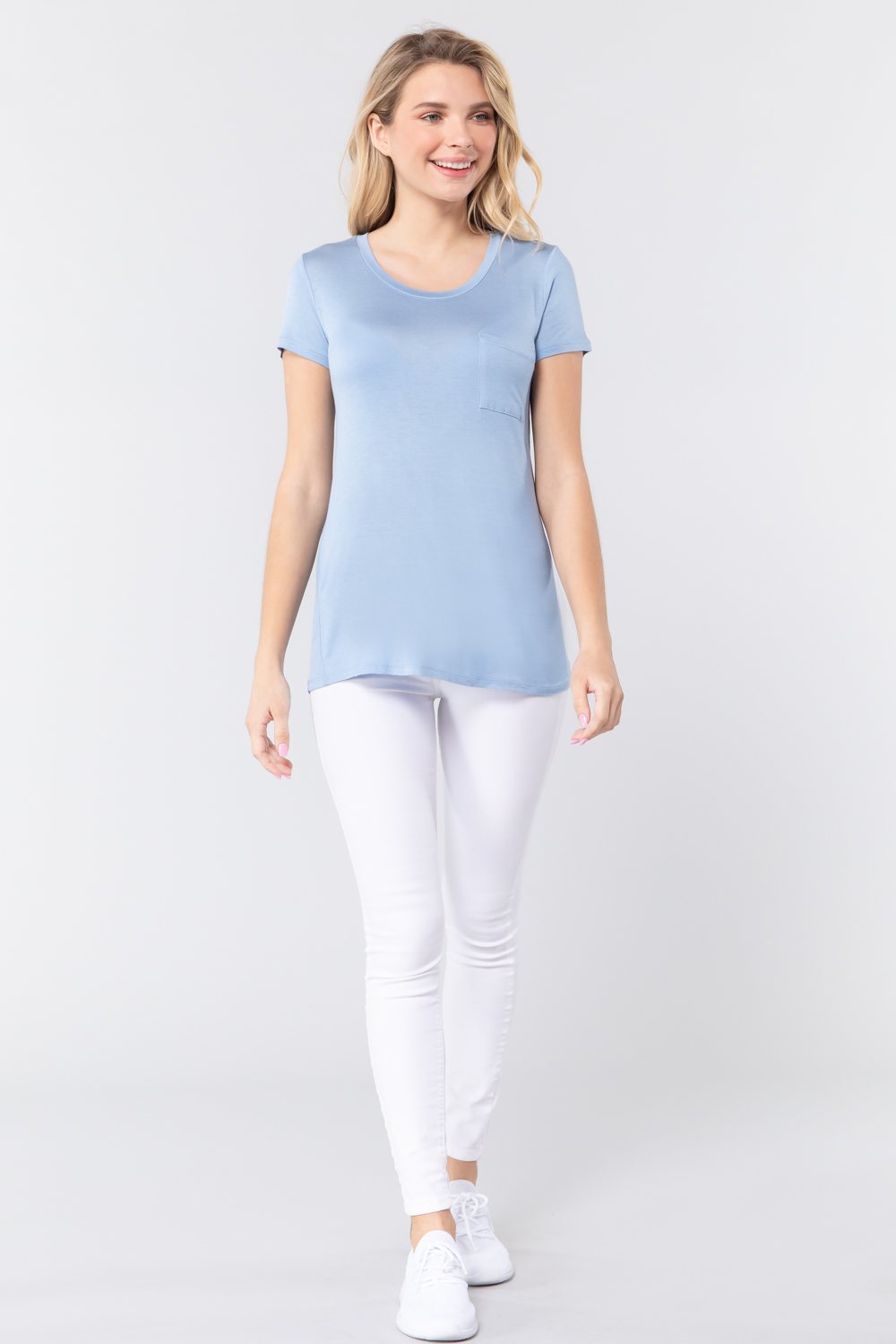 Women's Short Sleeve Scoop Neck Top With Pocket