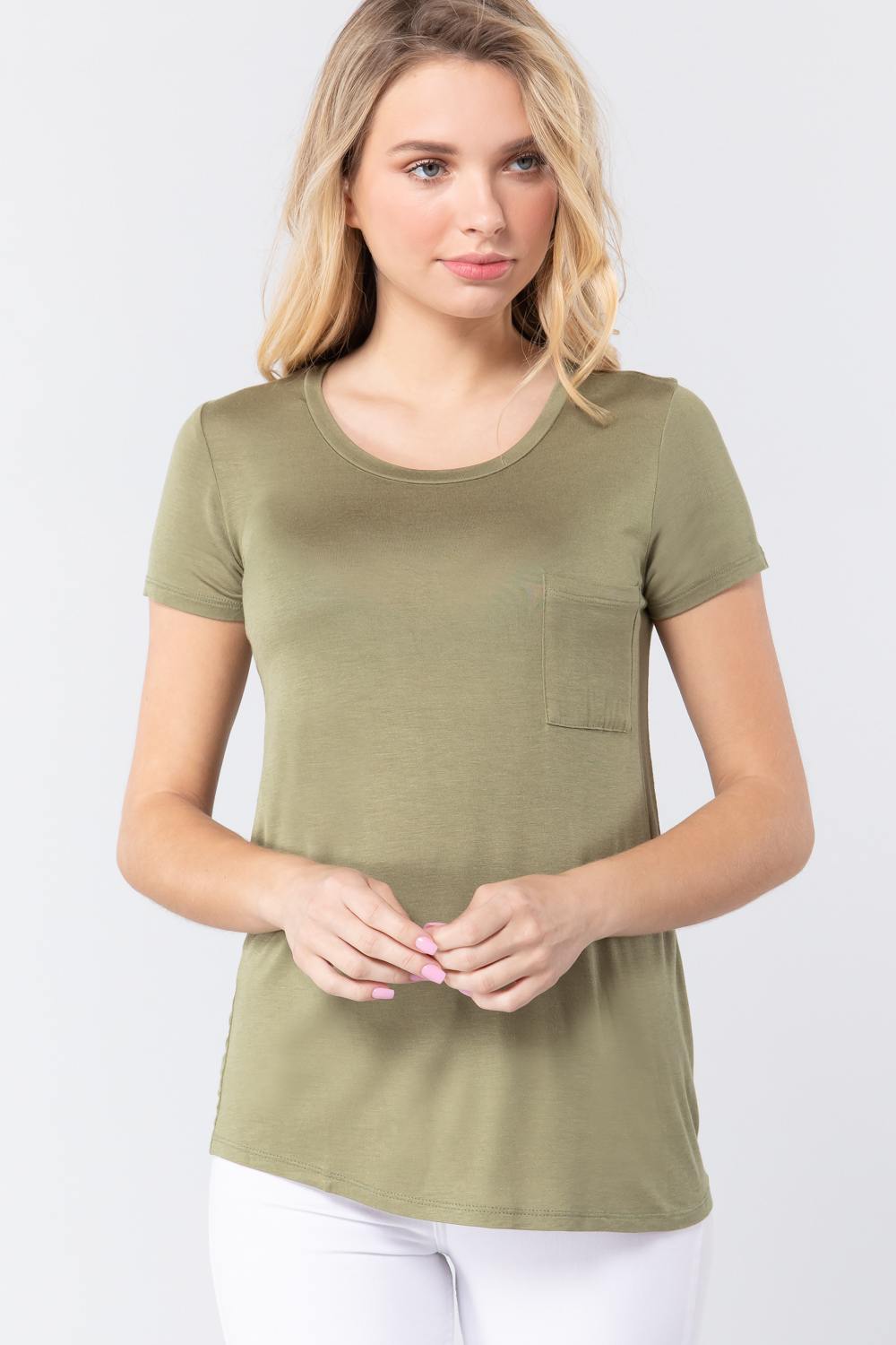 Women's Short Sleeve Scoop Neck Top With Pocket