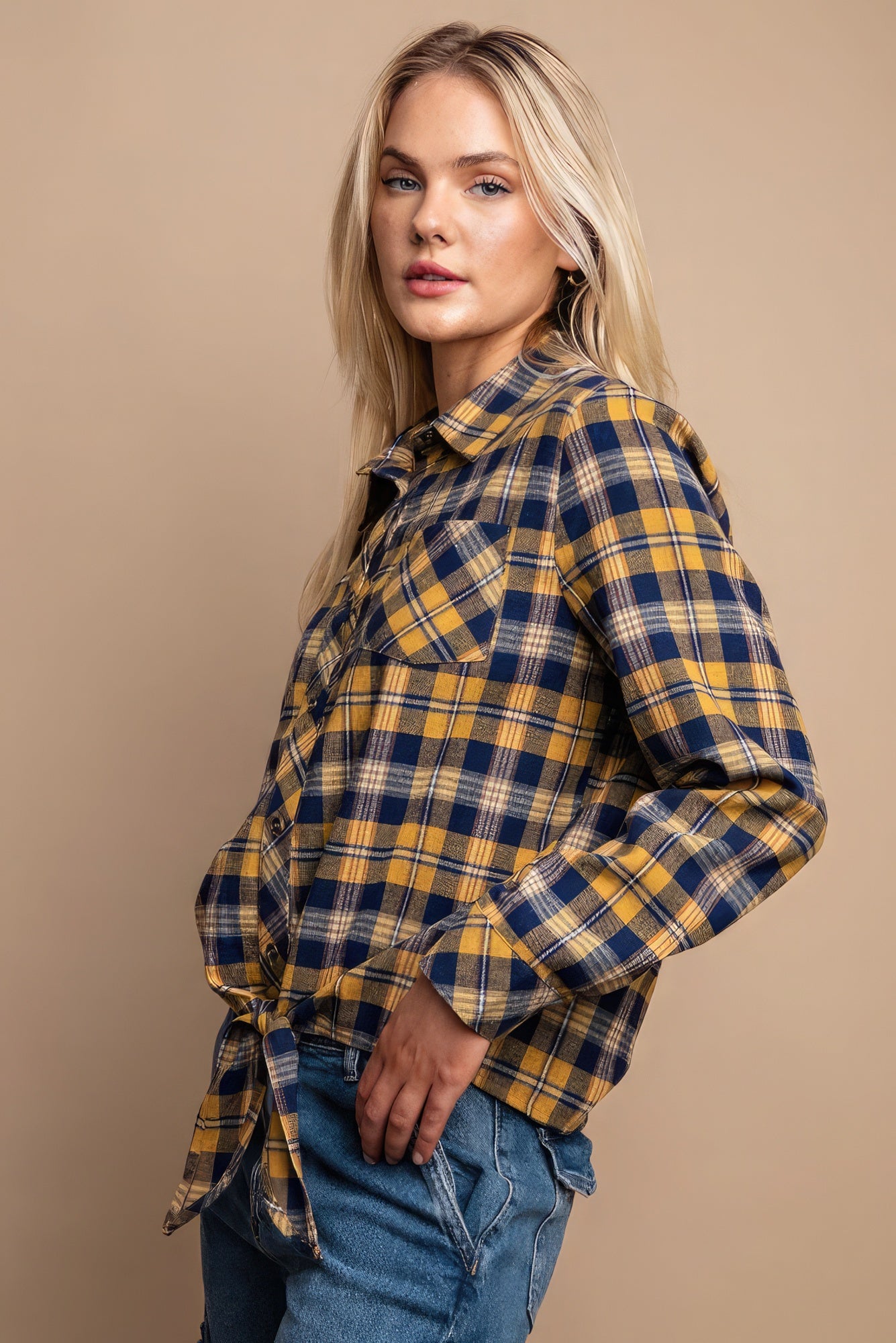 Women's Tie Front Button Down Plaid Shirt With Front Pocket