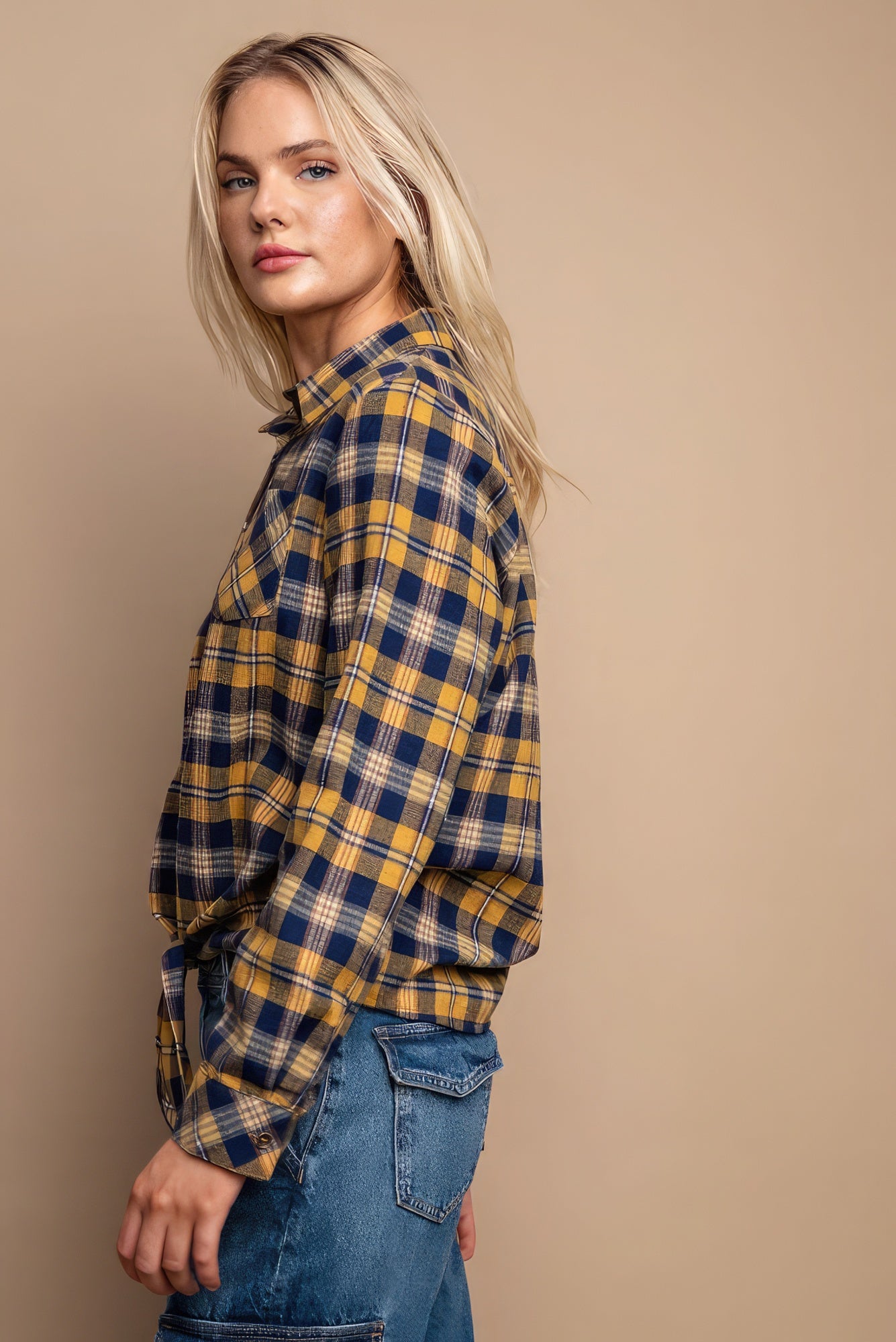 Women's Tie Front Button Down Plaid Shirt With Front Pocket