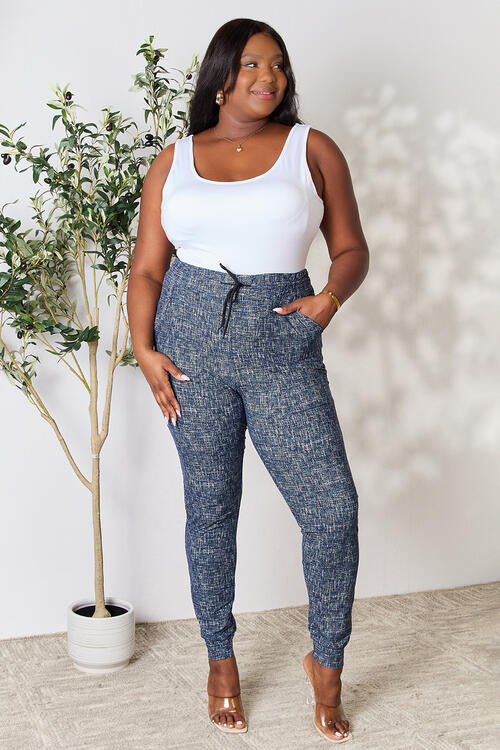 Women's LOVEIT Heathered Drawstring Leggings with Pockets